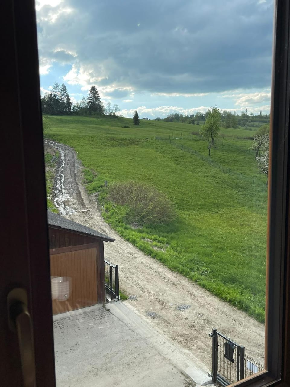 Neighbourhood, Natural landscape