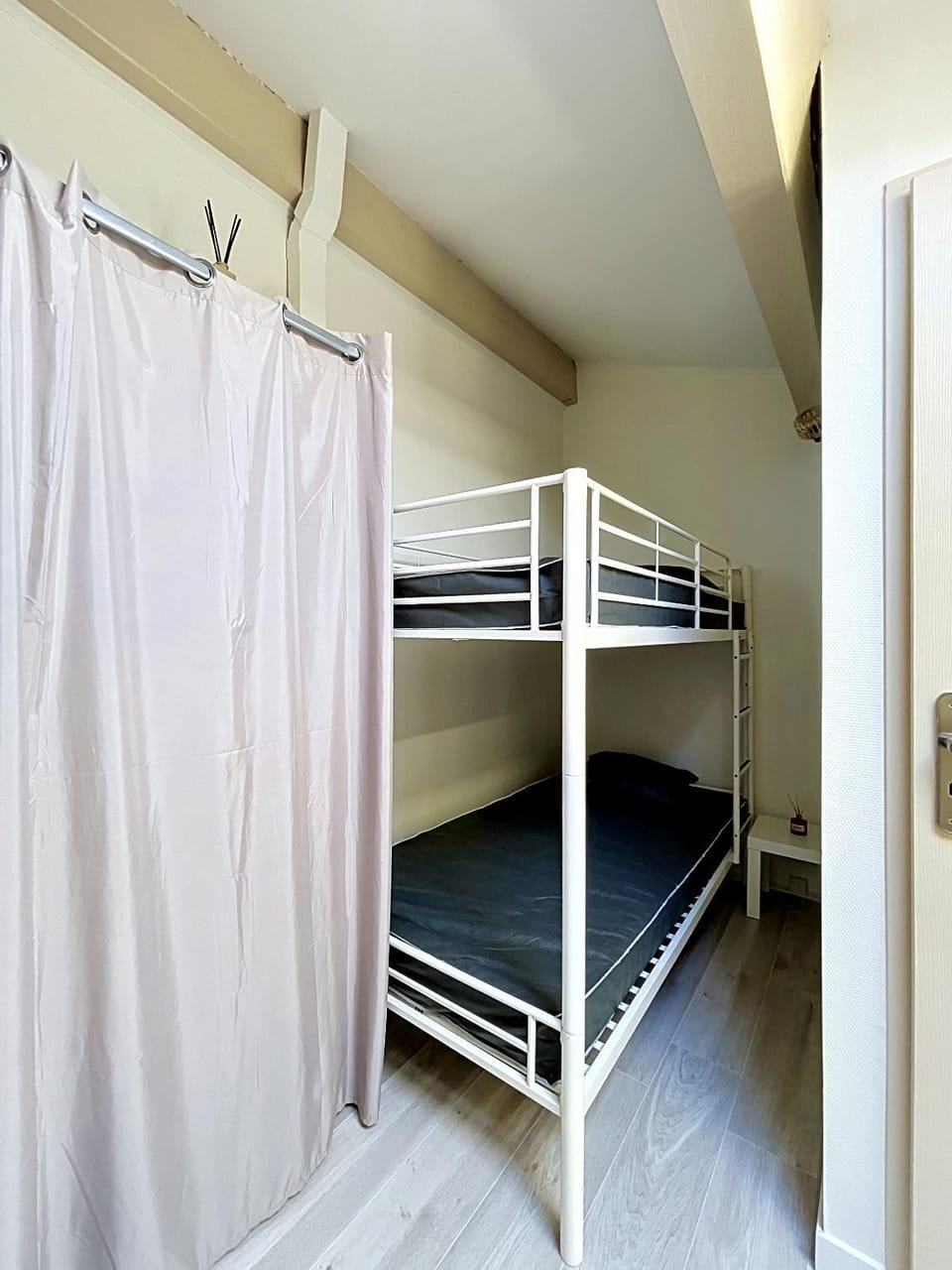 bunk bed
