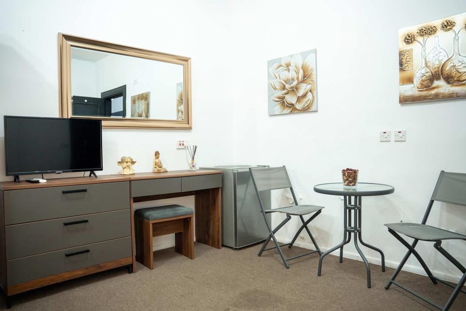 Central 4BR Sliema Stay with stunning sea views Apartment in Sliema