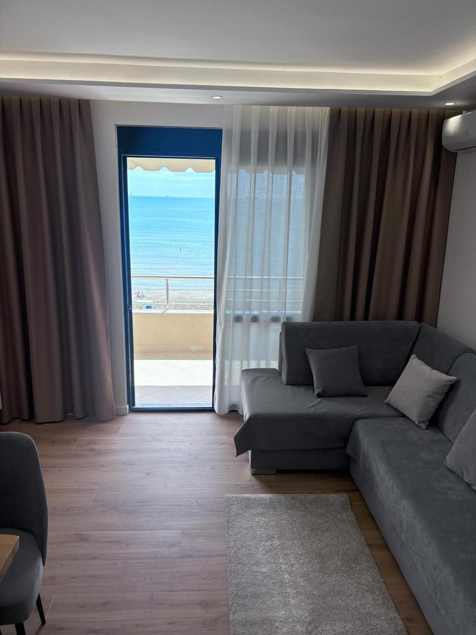 Endri's beachfront apartament Apartment in Tirana County, Albania