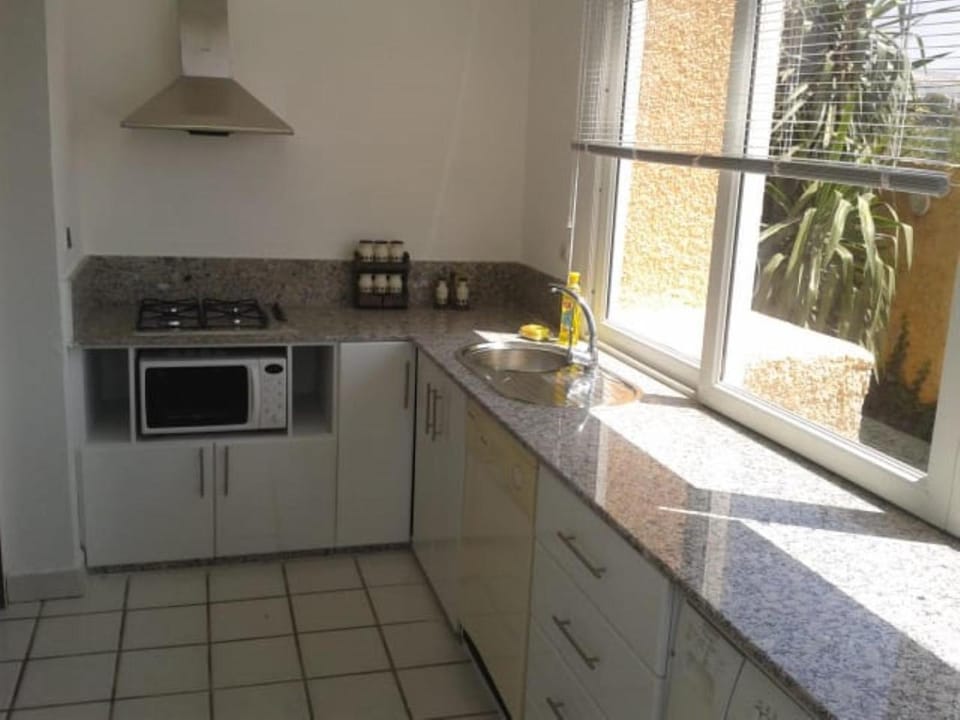 VILLA MEDITERRANEENNE - Quartier Prisé- Villa in Agadir