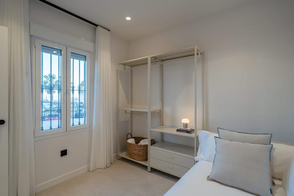 Bed, Photo of the whole room, Bedroom, wardrobe