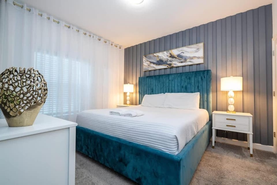 Near Disney 4Bd Home with Pool Storey Lake Resort House in Kissimmee