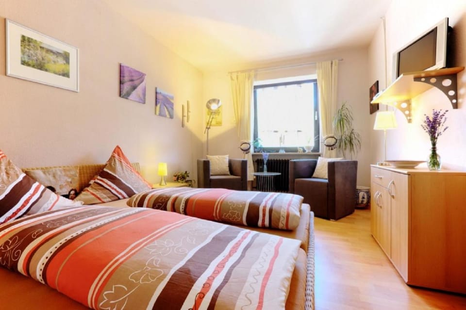 Bed, Seating area, Bedroom