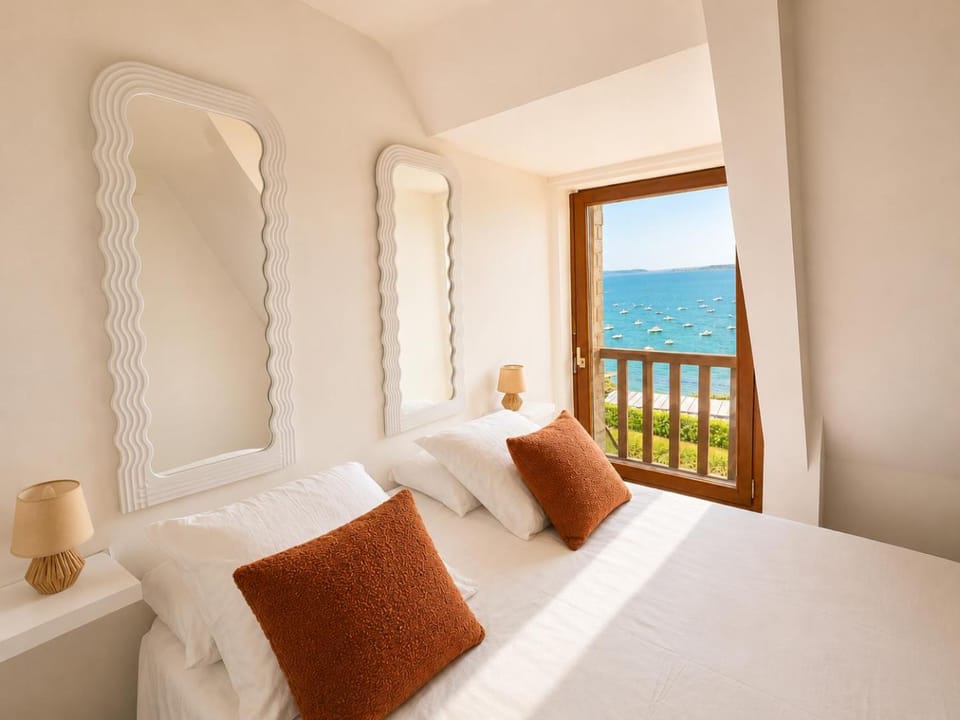 Bedroom, Sea view