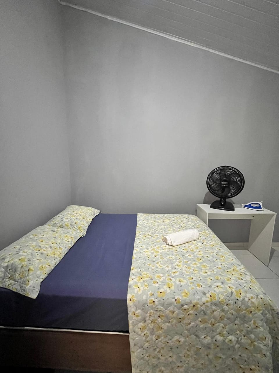 Bed, Photo of the whole room, Bedroom, flat iron