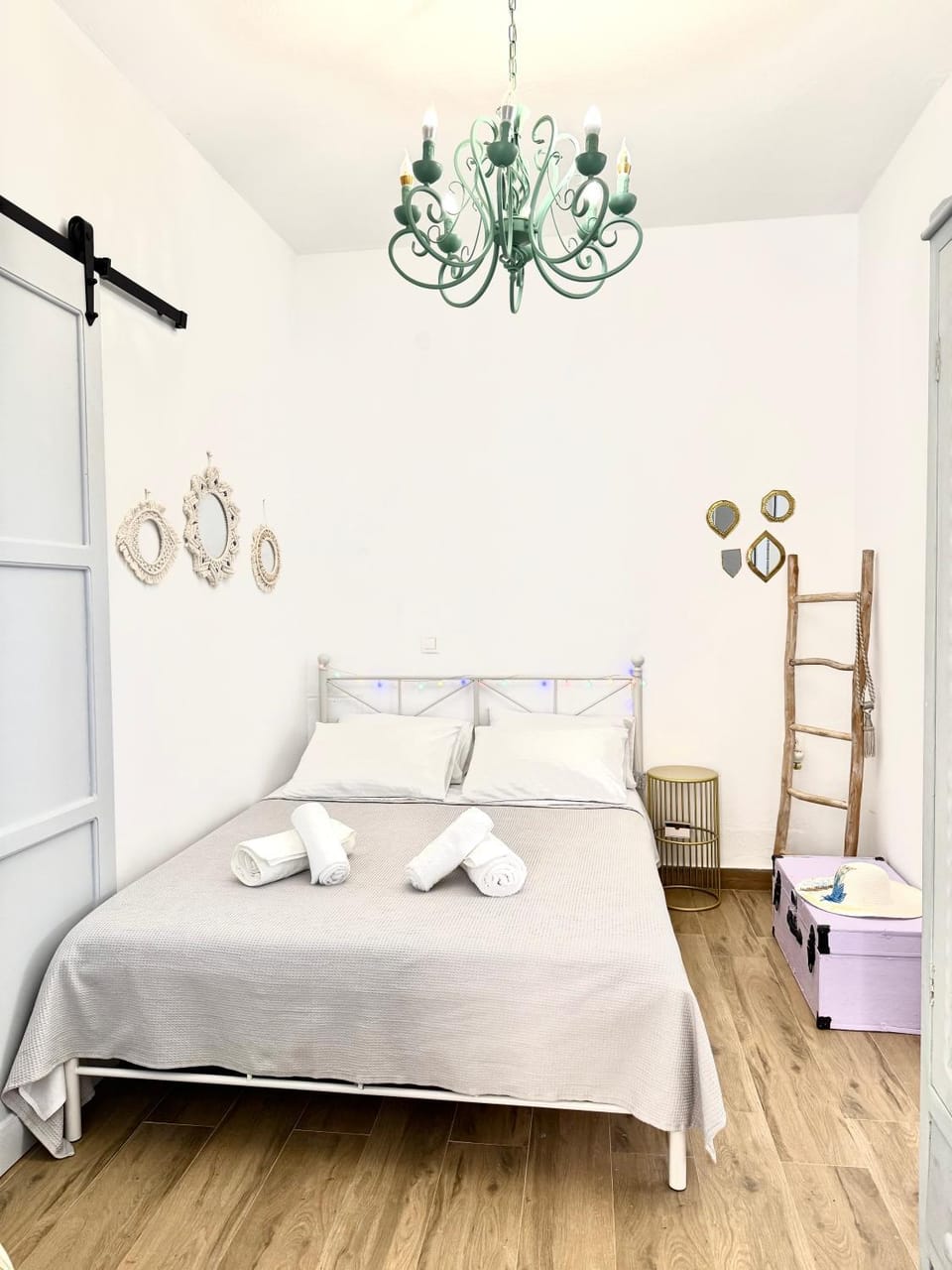Babis Blue with private hot tub Apartment in Rhodes