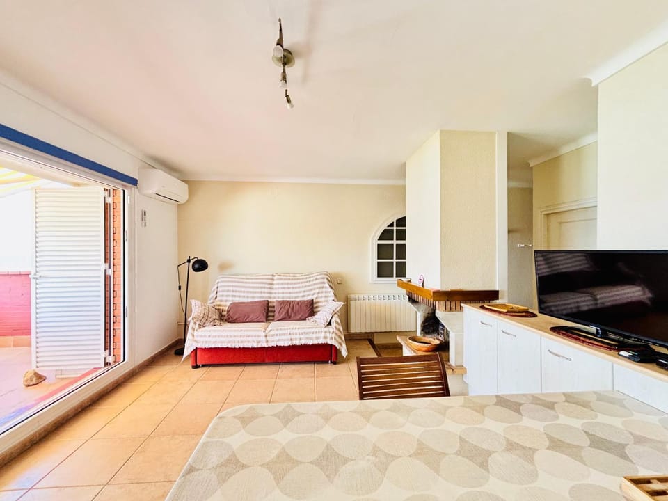 Global Immo 2081 Port Nautic Apartment in Roses