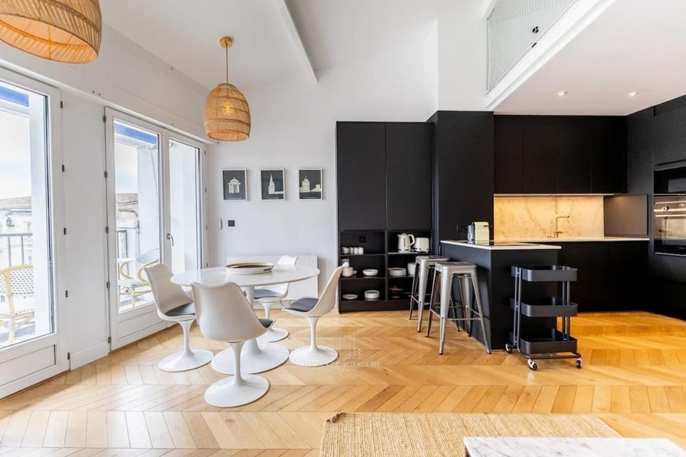 Appart architecte & terasse vue magique Vieux-Port Apartment in La Rochelle