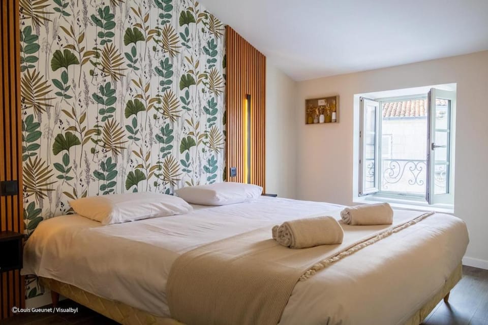 Appart avec vue exceptionnelle sur le Vieux-Port Apartment in La Rochelle