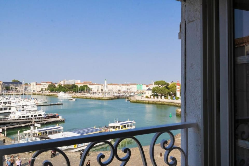 Appart avec vue exceptionnelle sur le Vieux-Port Apartment in La Rochelle