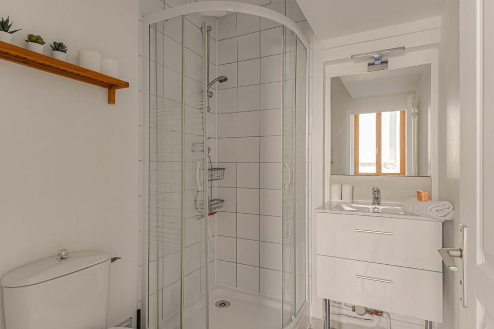 Atypique et reposant avec clim Apartment in Villeurbanne