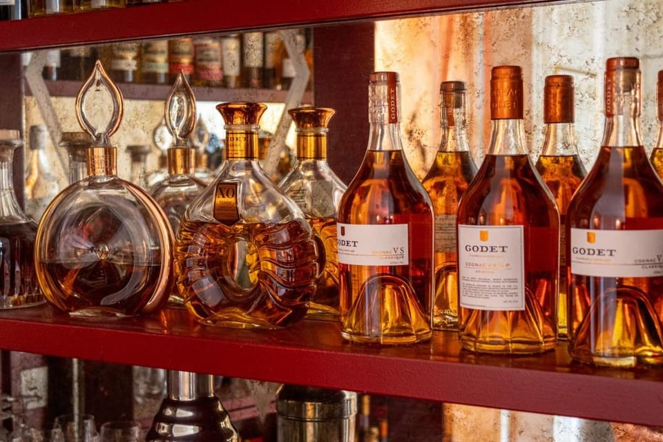 Maison Cognac Godet - Unique demeure historique Bed and Breakfast in La Rochelle
