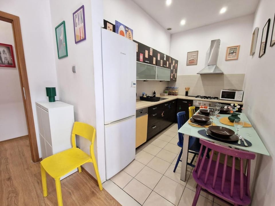 dishwasher, microwave, kitchen