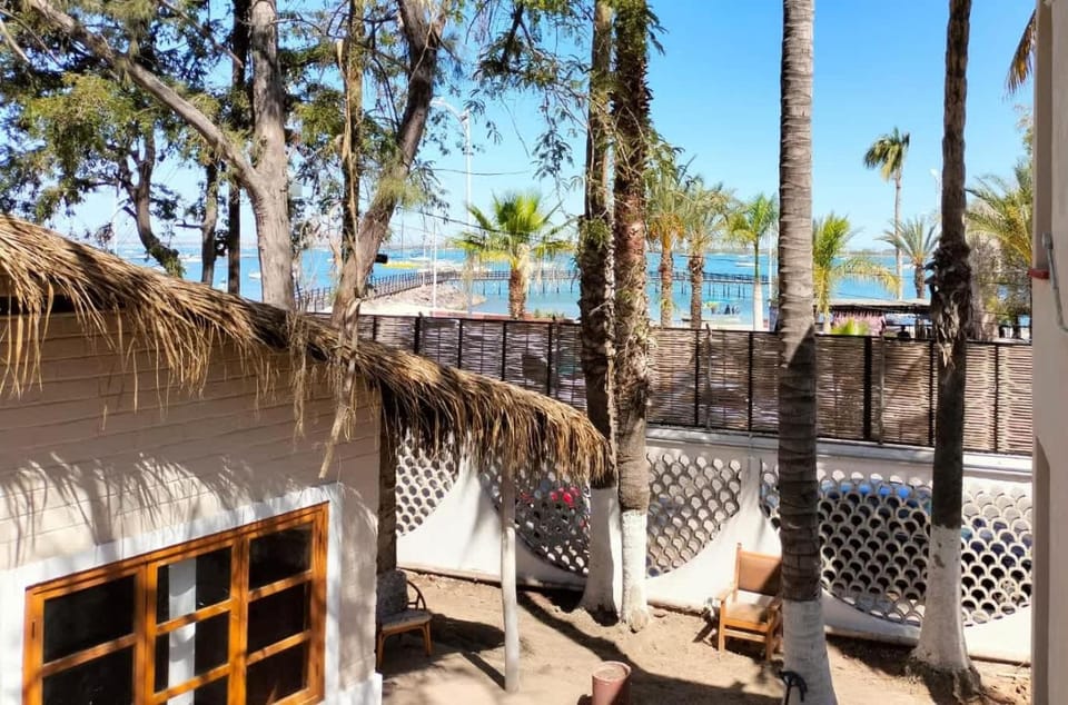 SS 9C Cabana rustica frente al malecon de La Paz House in La Paz