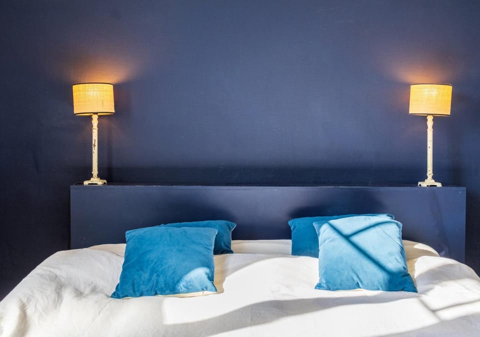 Maison avec piscine & jardin- La Rochelle Centre Bed and Breakfast in La Rochelle