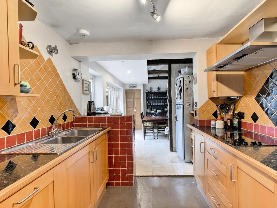 Dining area, kitchen