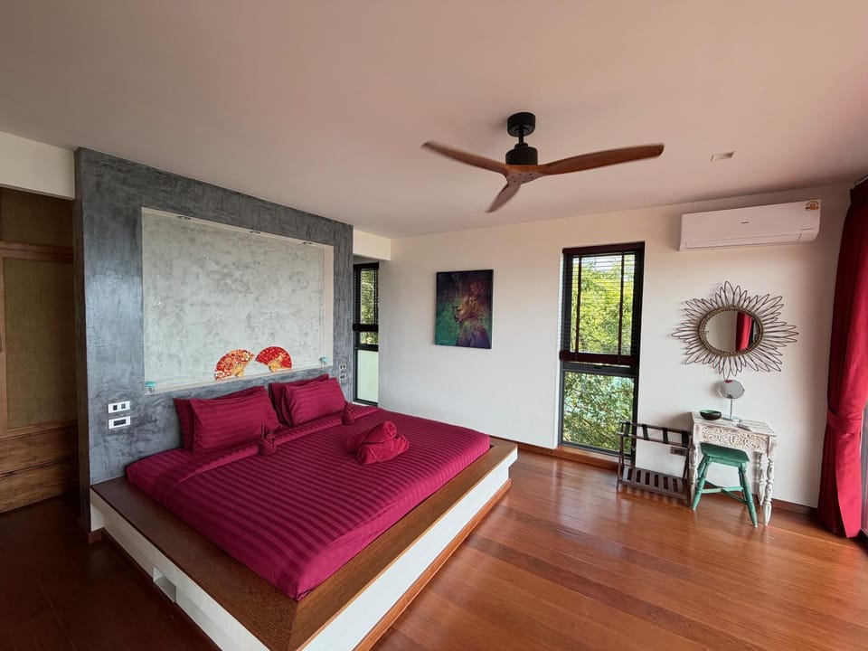 The Oceanview Villa Thong Nai Pan Noi Villa in Ban Tai