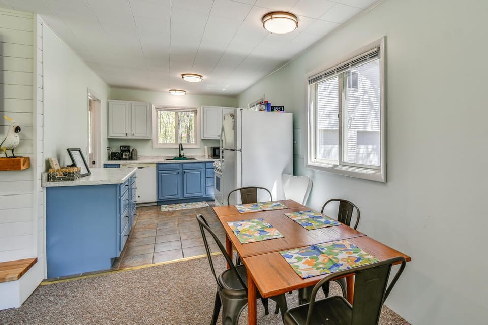 Walk to Lake Huron Beach Access! Family Getaway House in Michigan