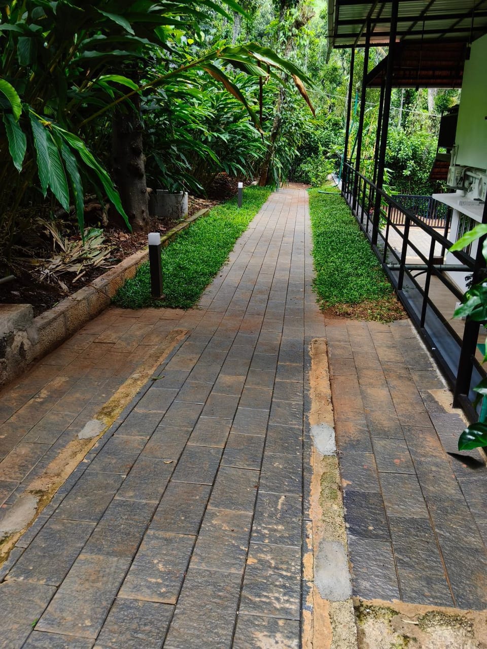 Facade/entrance, Garden