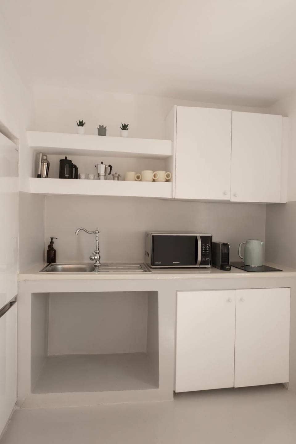 Coffee/tea facilities