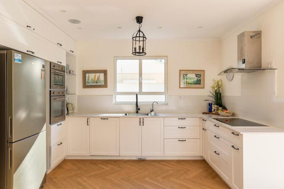 Resort style high-end luxury in Herzliya Pituach Villa in Herzliya