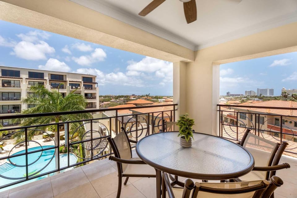 PC404A-Pool View-Perfect for family or a group-Close to Palm Beach-3BR House in Noord