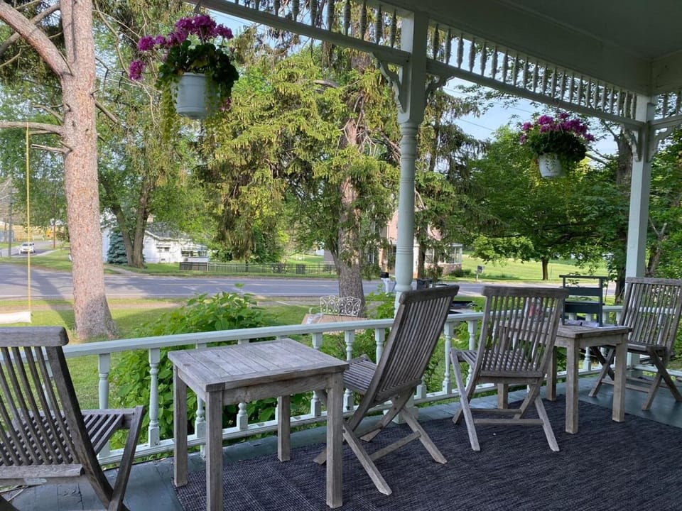 1860 French Country Farmhouse Sleeps 10 House in Montour Falls