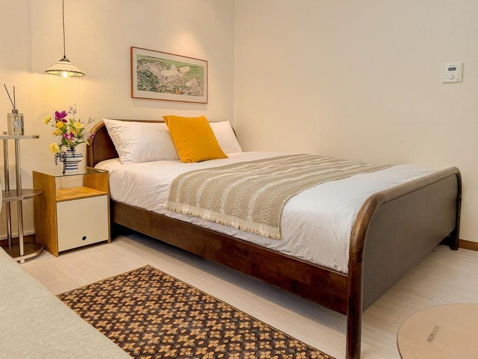3-minute walk from Nonhyeon Station, Gangnam, 6 people,COEX, Cheongdam, Garosu-gil Apartment in Seoul