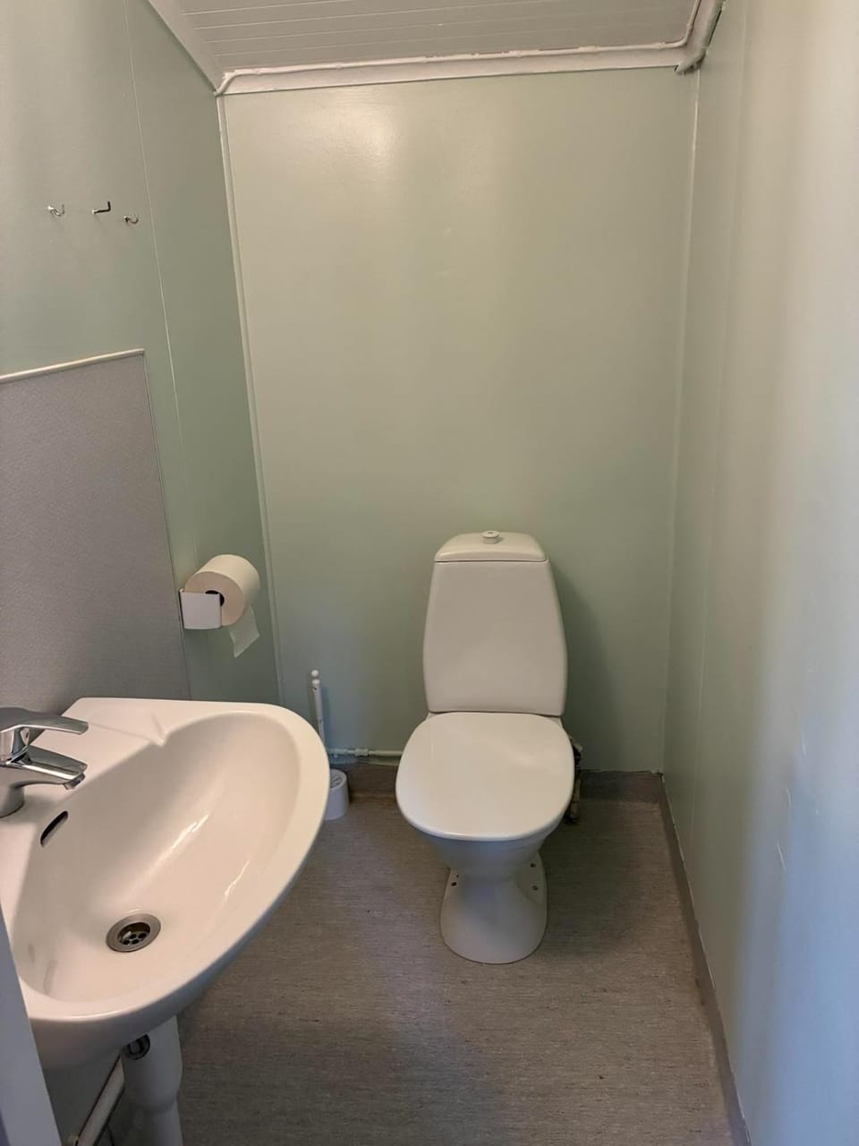 Small Gotland cottage at a low price next to Tofta Strand House in Visby