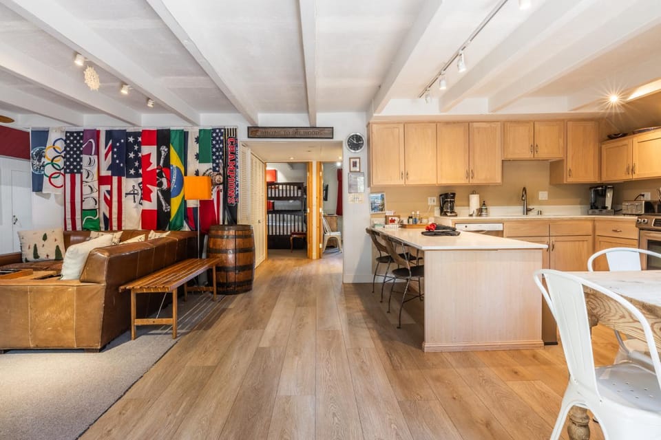 Chalet 21 by Mammoth Mountain Chalets Chalet in Mammoth Lakes