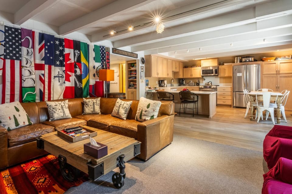 Chalet 21 by Mammoth Mountain Chalets Chalet in Mammoth Lakes