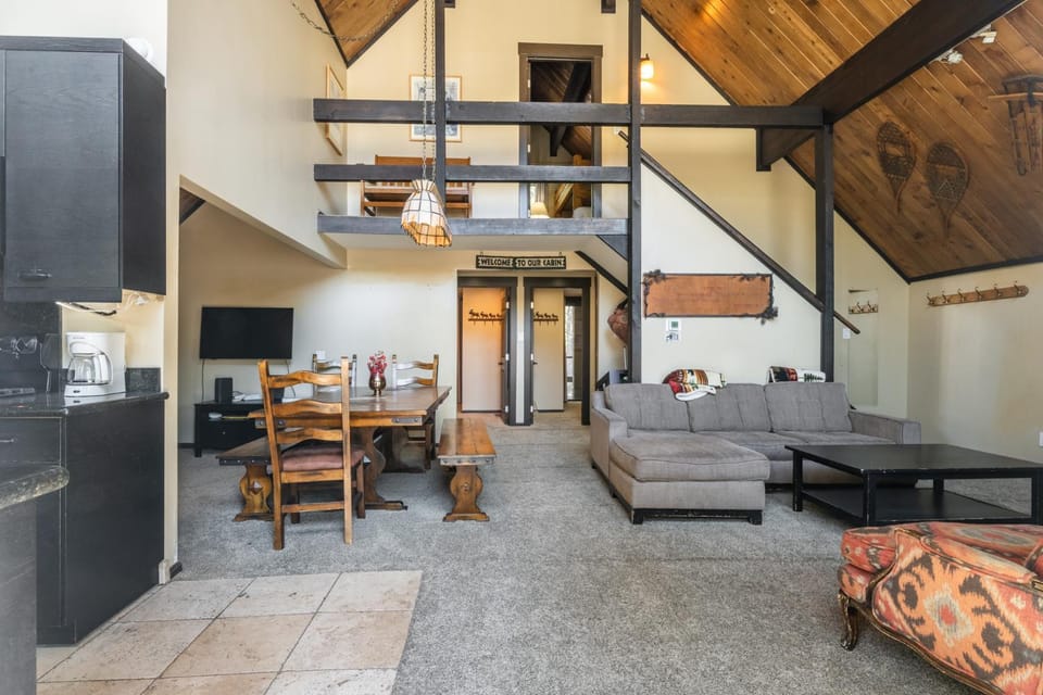 Chalet 16 by Mammoth Mountain Chalets Chalet in Mammoth Lakes