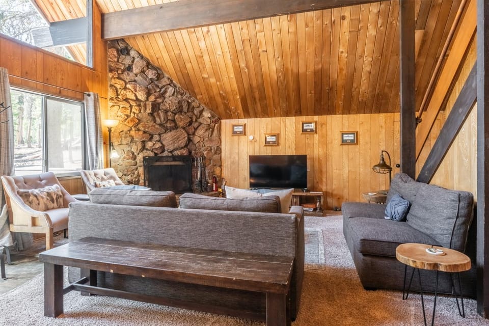 Chalet 12 by Mammoth Mountain Chalets Chalet in Mammoth Lakes