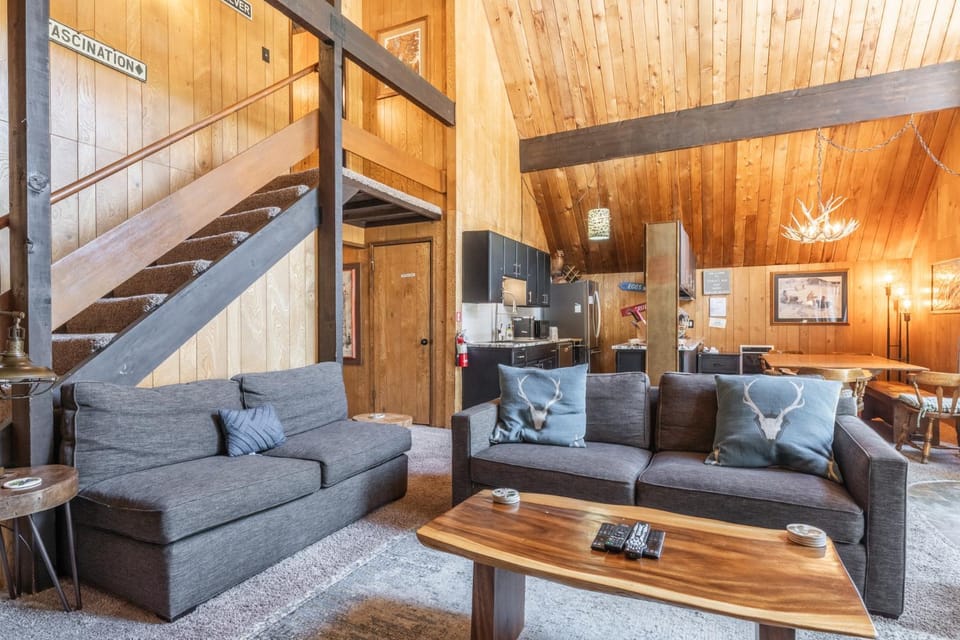 Chalet 12 by Mammoth Mountain Chalets Chalet in Mammoth Lakes
