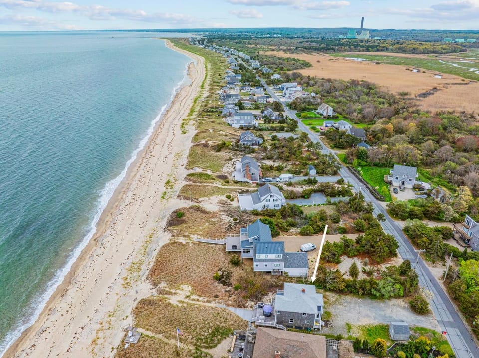 Spacious Cape Cod Waterfront Retreat Steps to Beach House in Sagamore Beach