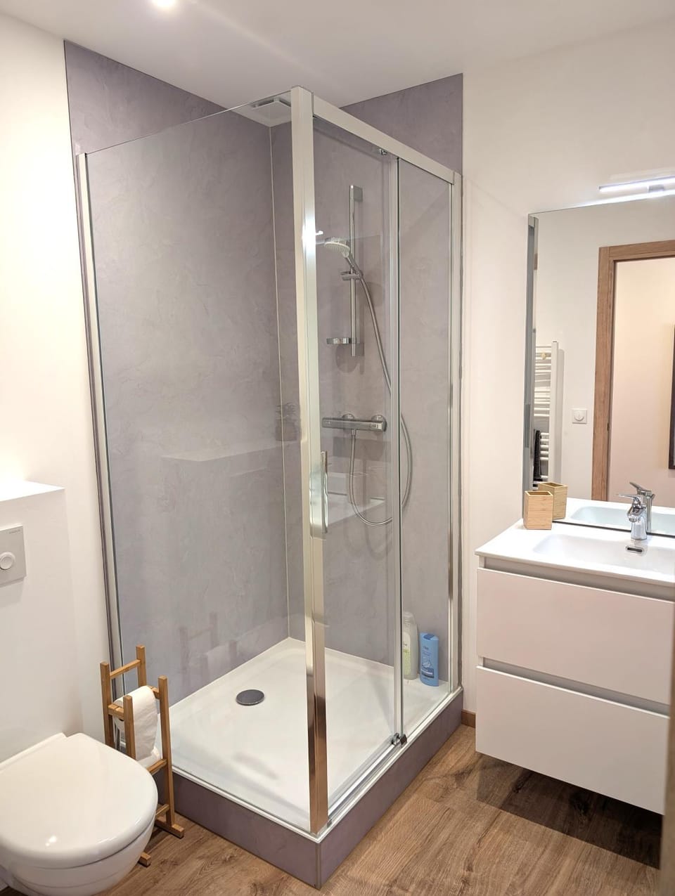 Shower, Toilet, Bathroom