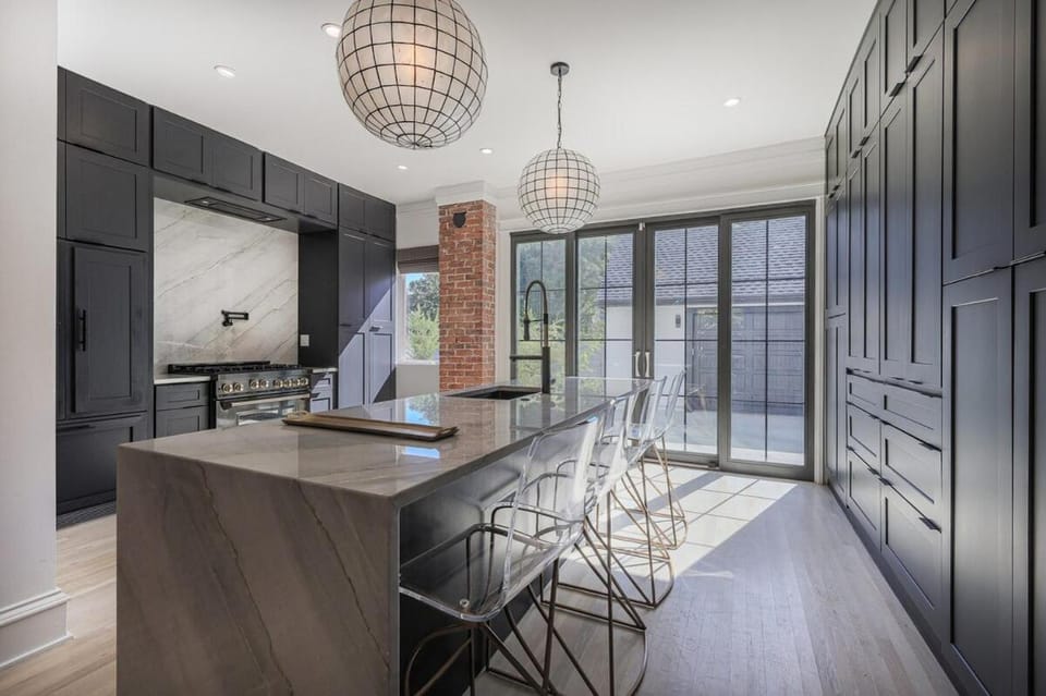 Loose Park Modern Mansion Villa in Kansas City