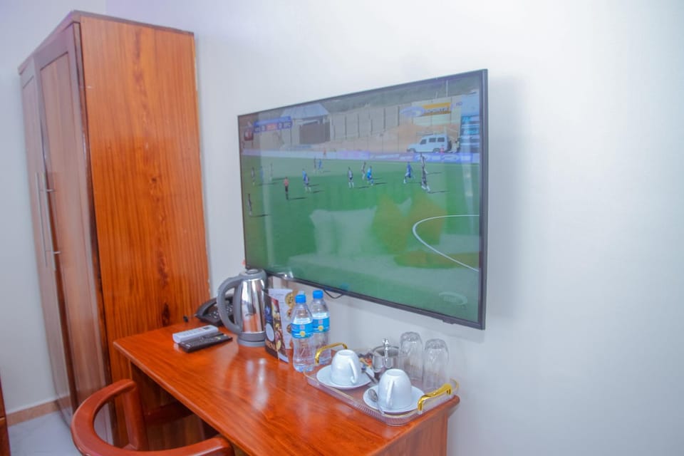 TV and multimedia, Coffee/tea facilities, Food, Drinks