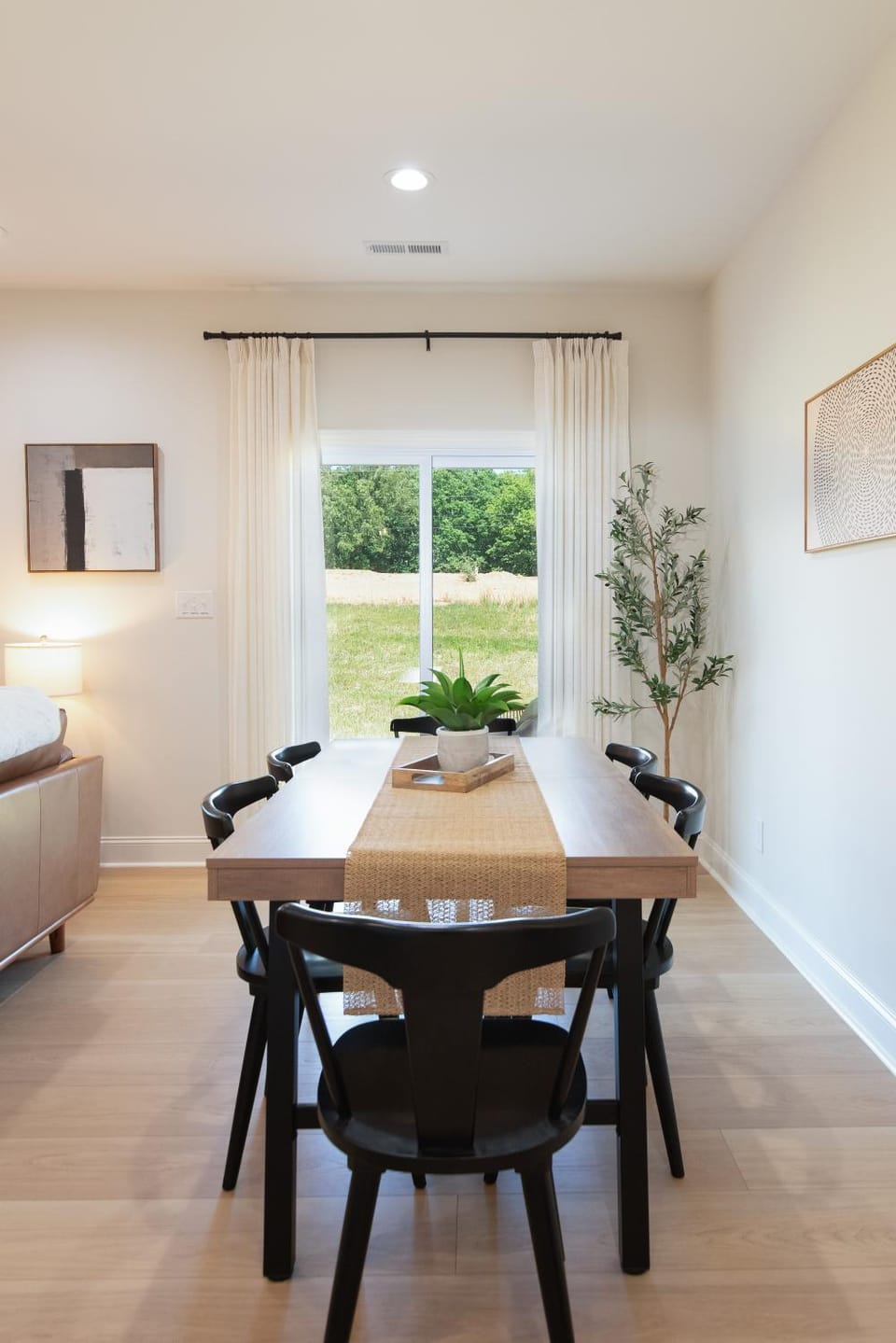 Hill City Lux Mins to LU King Bed Sleeps 8 House in Lynchburg