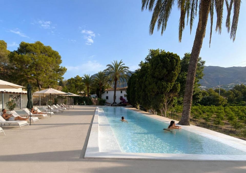 Solarium, Swimming pool