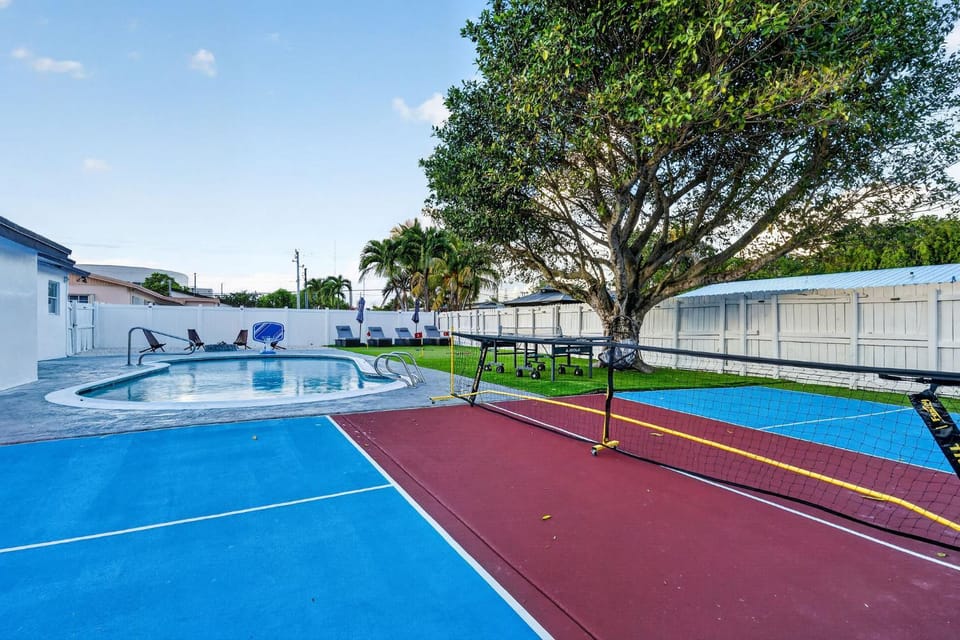 Pool view, Swimming pool