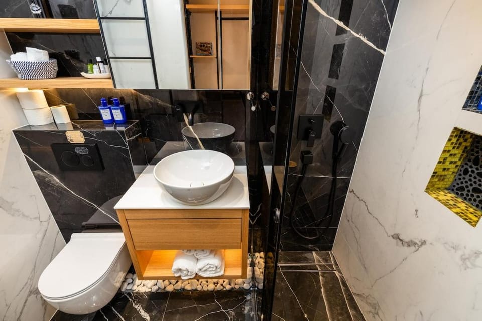 Marina Heritage suits&Spa Apartment in Kotor