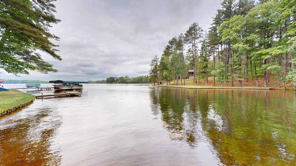 Carol's Rest Lake Cottage Lakefront escape on Rest Lake with dock firepit & bike trail access House in Manitowish Waters