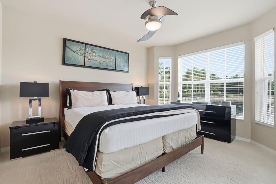 814 - Lake and Fountain View - Chic Furnishings House in Lely Resort