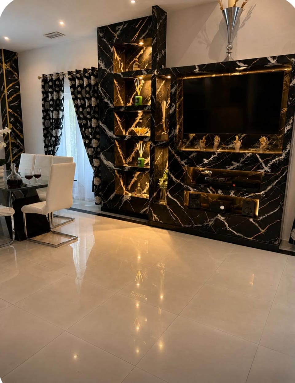 Communal lounge/ TV room, Living room
