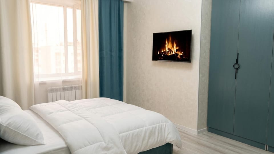 Bed, TV and multimedia, Photo of the whole room, Bedroom, air conditioner