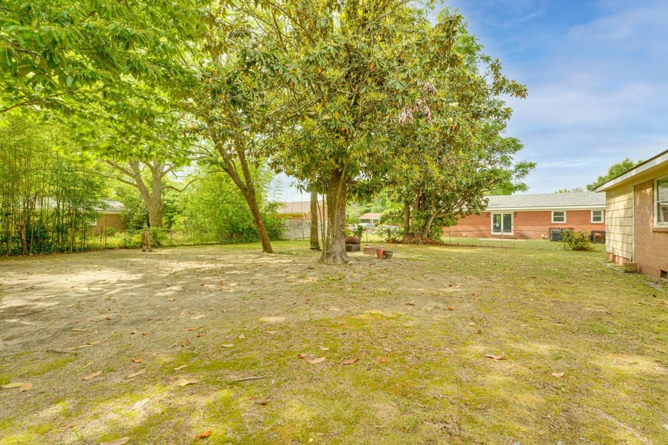 Spacious Yard! Family Home, 10 Mi to Fort Bragg House in Fayetteville