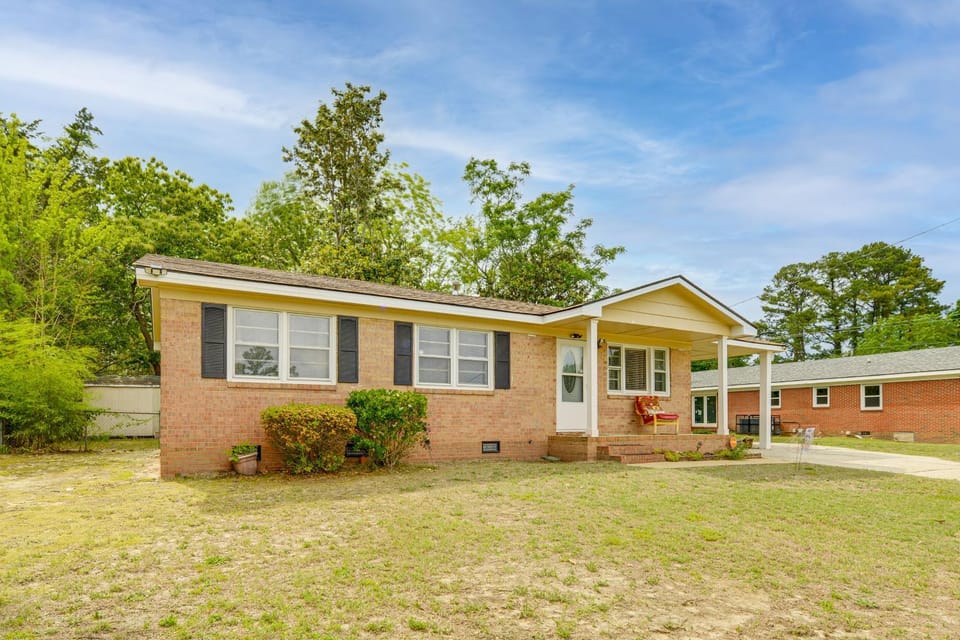 Spacious Yard! Family Home, 10 Mi to Fort Bragg House in Fayetteville