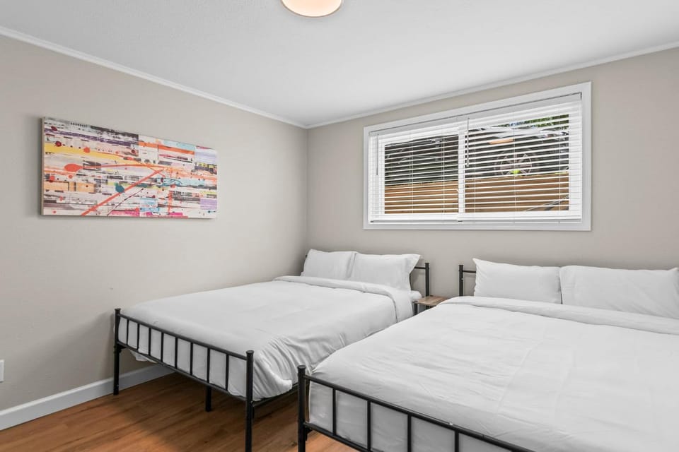 Newly Renovated Unit in Central Spfld #102 Apartment in Springfield
